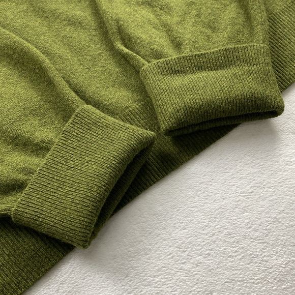 Toscano Wool Long Sleeve V Neck Sweater (Moss Green) - Picture 10 of 16